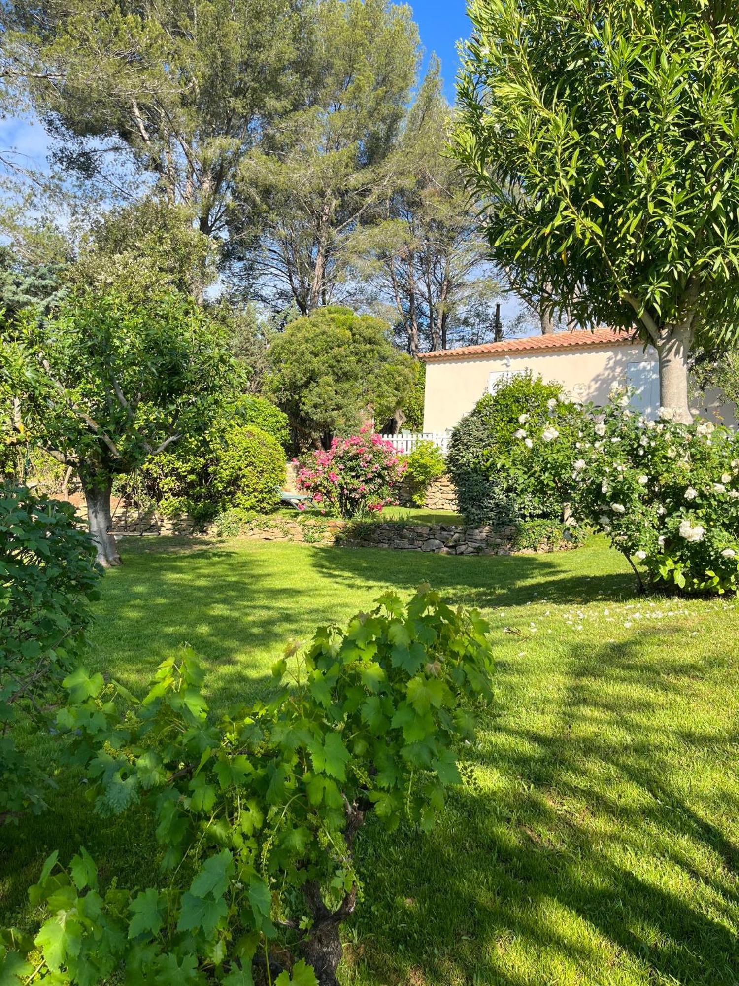 Le Clos Serein Le Beausset Exteriér fotografie